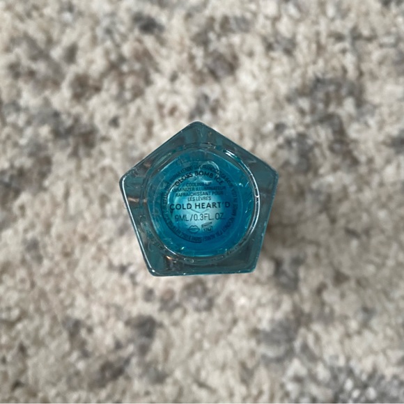 GLOSS BOMB ICE COOLING LIP LUMINIZER Cold Heart'd - Picture 5 of 5